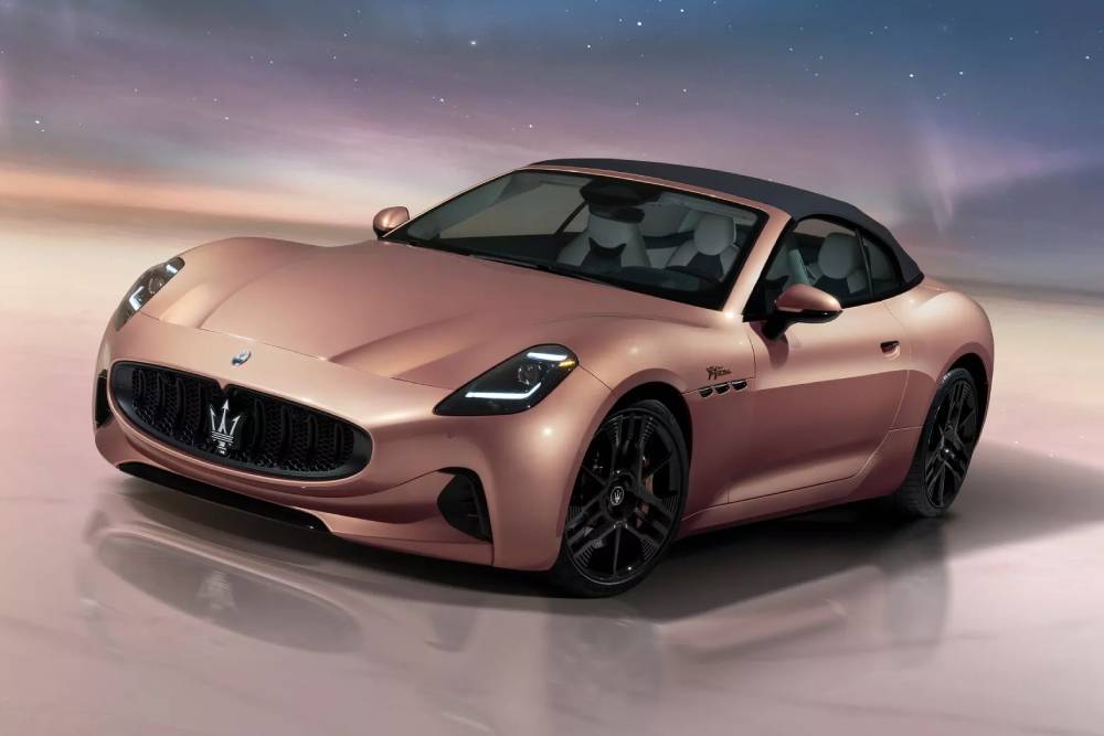 https://autogreeknews.gr/wp-content/uploads/2024/04/2025-Maserati-GranCabrio-Folgore-0415-22.jpg