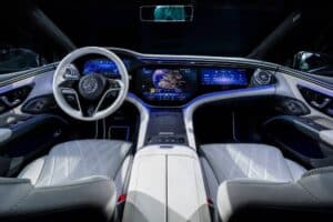 2025-Mercedes-EQS-0410-21