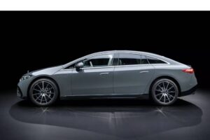 2025-Mercedes-EQS-0410-26