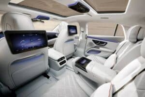 2025-Mercedes-EQS-0410-36