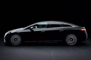 2025-Mercedes-EQS-0410-5