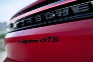 2025-Porsche-Cayenne-GTS-23-2048×1366