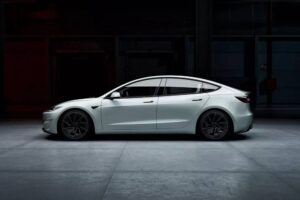 2025-Tesla-Model-3-Performance-423-920