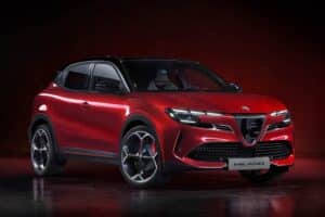 Alfa-Romeo-Milano-(1)