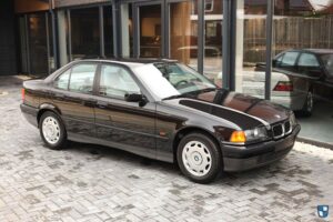 BMW-320i-1996-(10)