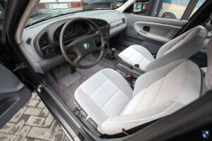 BMW-320i-1996-(7)