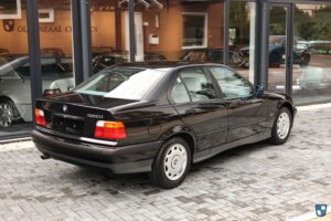 BMW-320i-1996-(8)