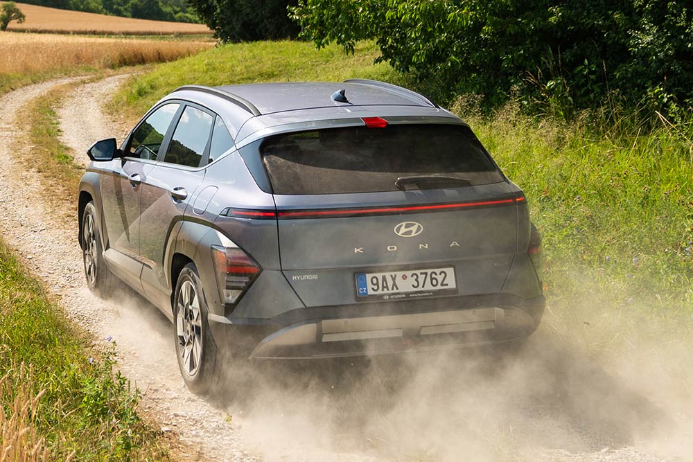https://autogreeknews.gr/wp-content/uploads/2024/04/Hyundai-Kona-2024-4.jpg