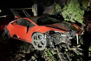 Lambo1-scaled-1-2048×1536