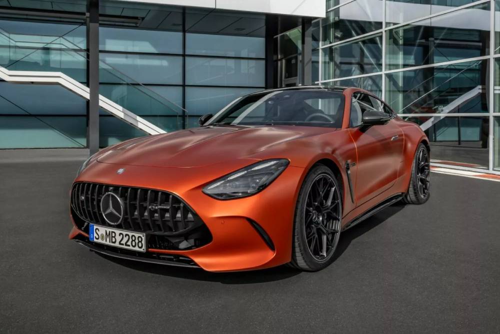 https://autogreeknews.gr/wp-content/uploads/2024/04/Mercedes-AMG-GT-63-S-E-Performance-14-2048x1366-1.jpg