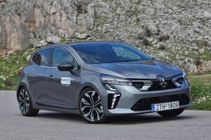 Mitsubishi-Colt-Hybrid-(2)