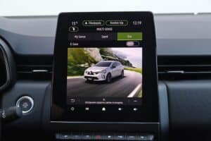 Mitsubishi-Colt-Hybrid-(25)