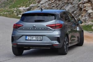 Mitsubishi-Colt-Hybrid-(3)