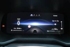 Mitsubishi-Colt-Hybrid-(32)