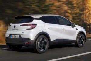New-Renault-Captur-E-Tech-Hybrid—Techno-version_069