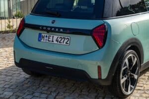 P90542445_highRes_mini-cooper-s-04-202 (1)