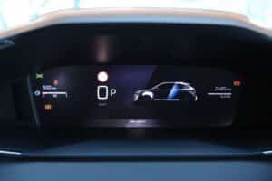 Peugeot-208-1.2-Hybrid-(14)