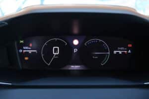 Peugeot-208-1.2-Hybrid-(15)