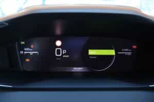 Peugeot-208-1.2-Hybrid-(19)