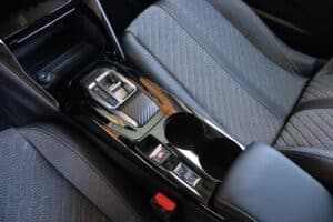 Peugeot-208-1.2-Hybrid-(20)