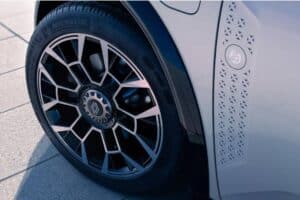 Renault-5-E-tech-Roland-Garros-00002-2048×1152