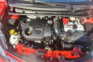 Toyota-Yaris-2016-metax-(2)