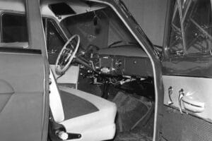 Vladimir_Putin_auta_2021_06