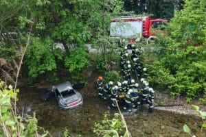 Weiz-City-Fire-Brigade-993-Turbo-crash-Germany-000 (1)