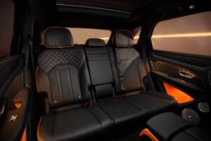 bentley-bentayga-shows-its-dark-side-stretching-bl (11)