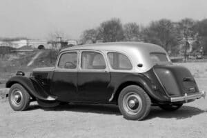 citroen_traction_avant_11cv_familiale_taxi