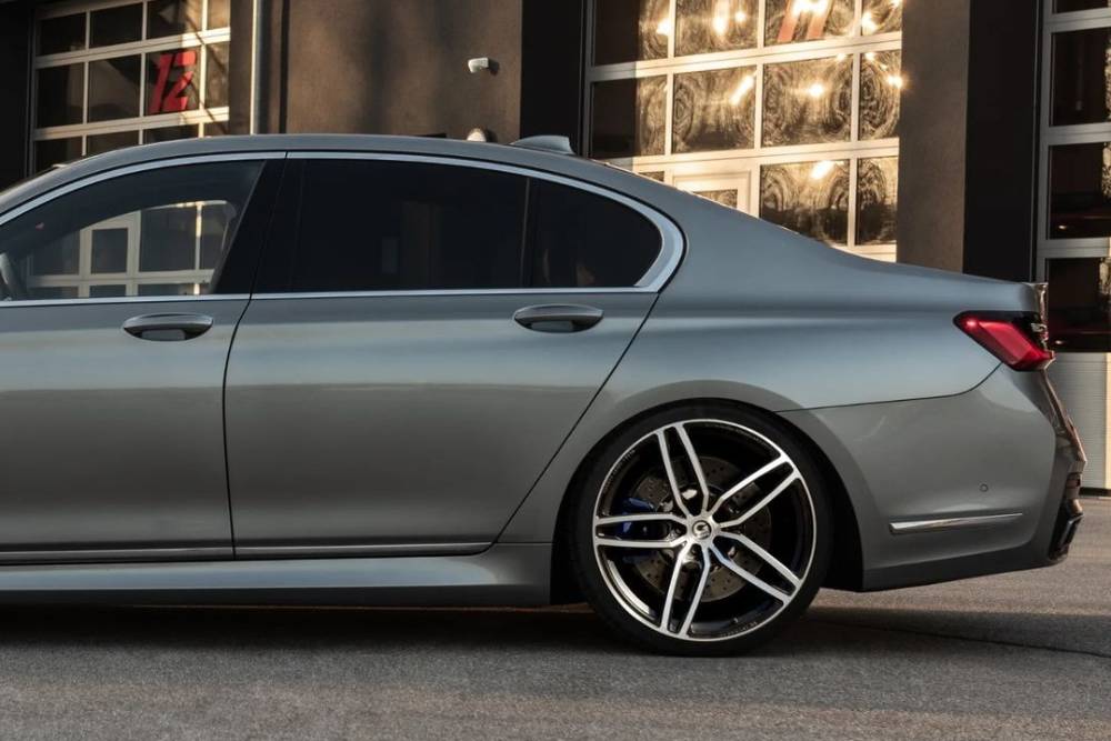 https://autogreeknews.gr/wp-content/uploads/2024/04/interested-in-a-bmw-m7-you-can-t-have-one-but-you-1.jpg