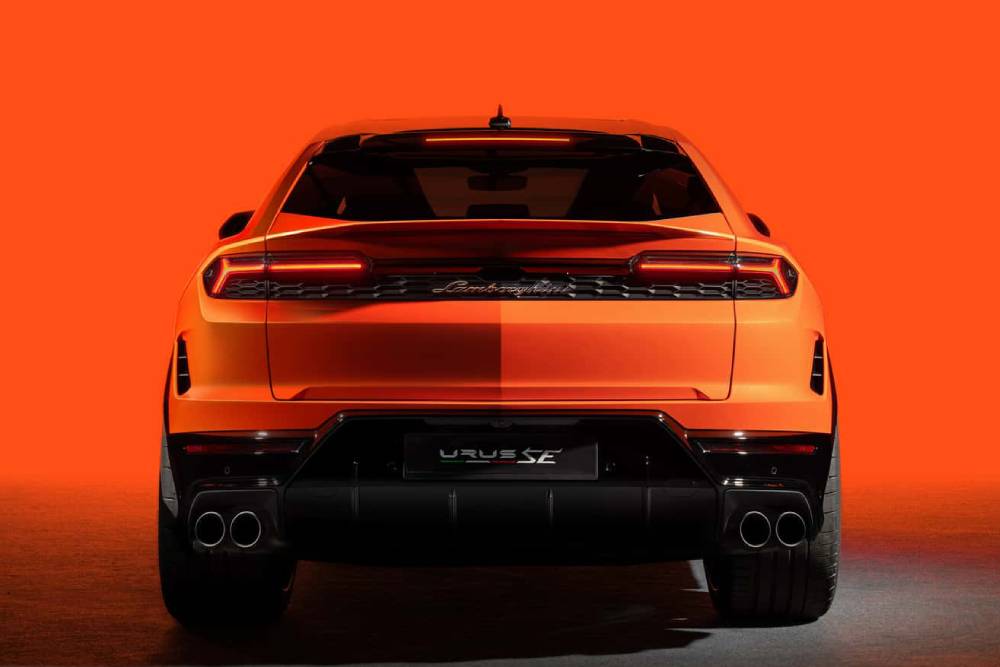 https://autogreeknews.gr/wp-content/uploads/2024/04/lamborghini-urus-se-11.jpg