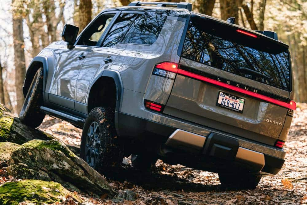https://autogreeknews.gr/wp-content/uploads/2024/04/lexus-gx550-overtrail-off-road-test-2.jpg