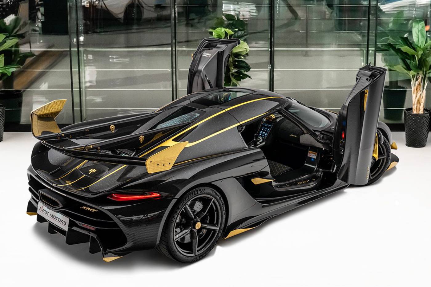 «Θησαυρός» Koenigsegg Jesko με χρυσό 24 καρατίων