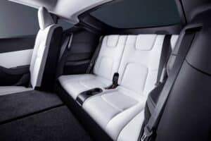 tesla-launches-model-y-long-range-rwd-in-europe-wi (1)