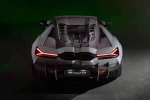 unique-revuelto-arena-celebrates-the-largest-caval (3)