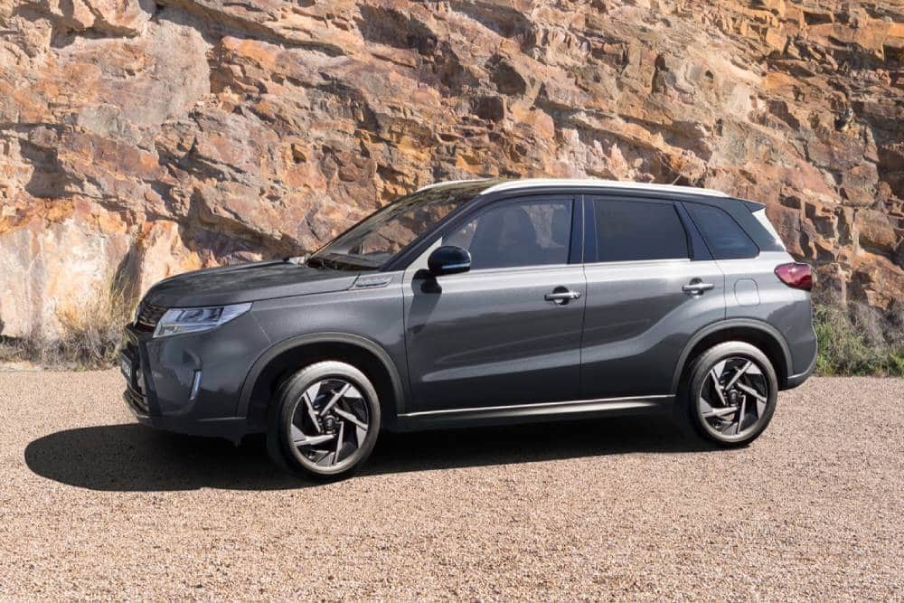 https://autogreeknews.gr/wp-content/uploads/2024/04/vernieuwde-suzuki-vitara-2024-1600-004.jpg