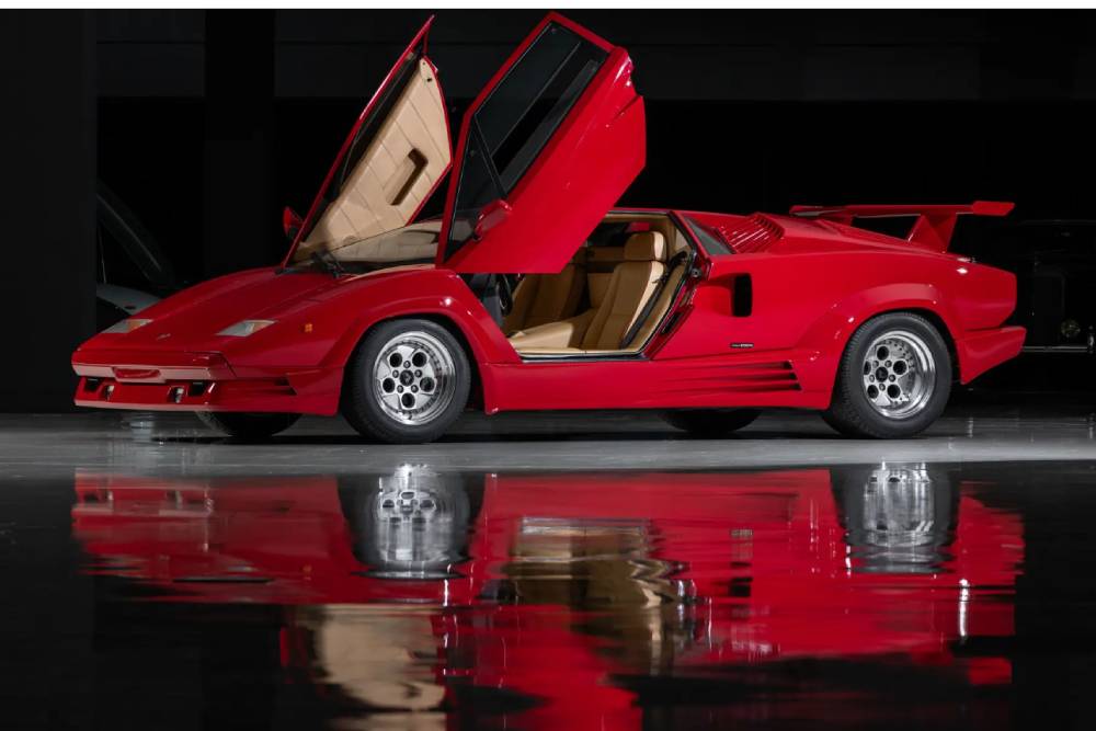 https://autogreeknews.gr/wp-content/uploads/2024/05/1989-countach-25th-anniversary-auction-07.jpg.jpg
