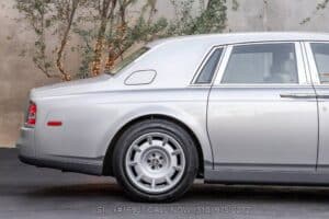 2004-Rolls-Royce-Phantom-69G-EXT-11-2048×1366