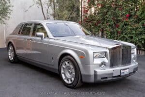 2004-Rolls-Royce-Phantom-69G-EXT-3-2048×1366
