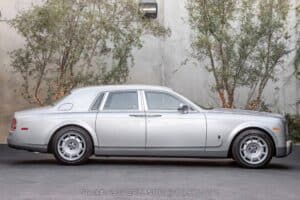 2004-Rolls-Royce-Phantom-69G-EXT-4-2048×1366