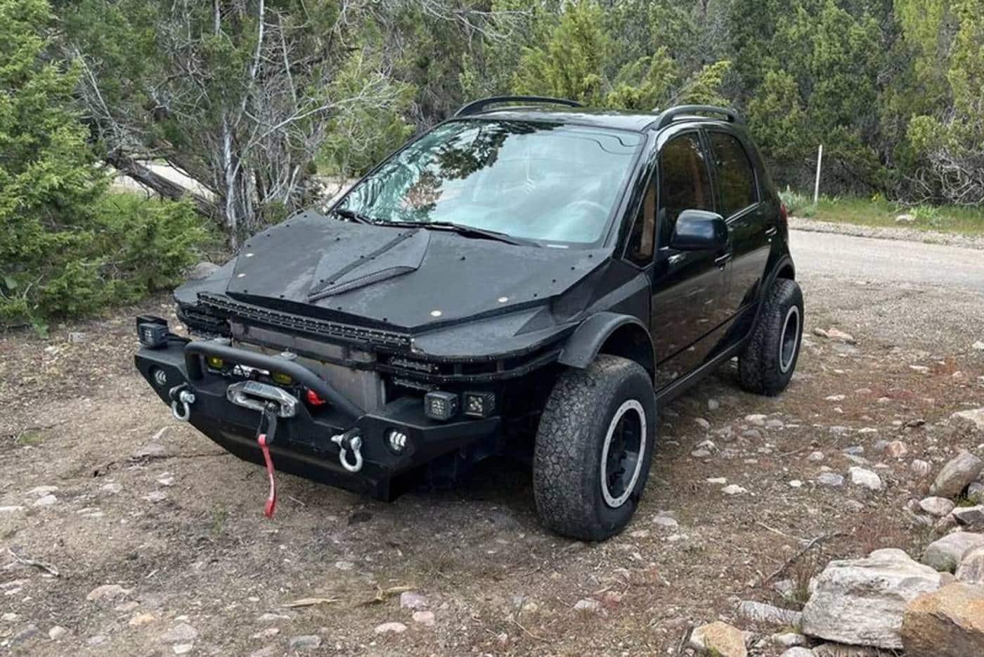 Τρακαρισμένο Suzuki SX4 έγινε «άρμα»