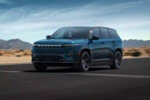 2024-Jeep-Wagoneer-S-18