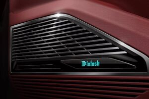 2024-Jeep-Wagoneer-S-25