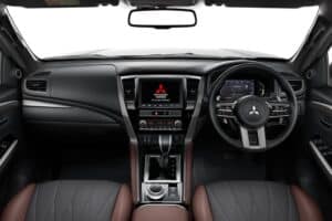 2024-mitsubishi-pajero-sport-has-some-but-not-all- (4)