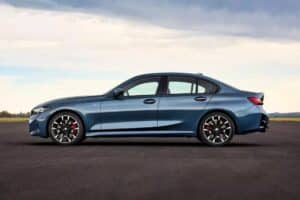 2025-BMW-3-Series-528-15