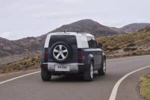 2025-Land-Rover-Defender-110-Hard-Top-5-2048×1293