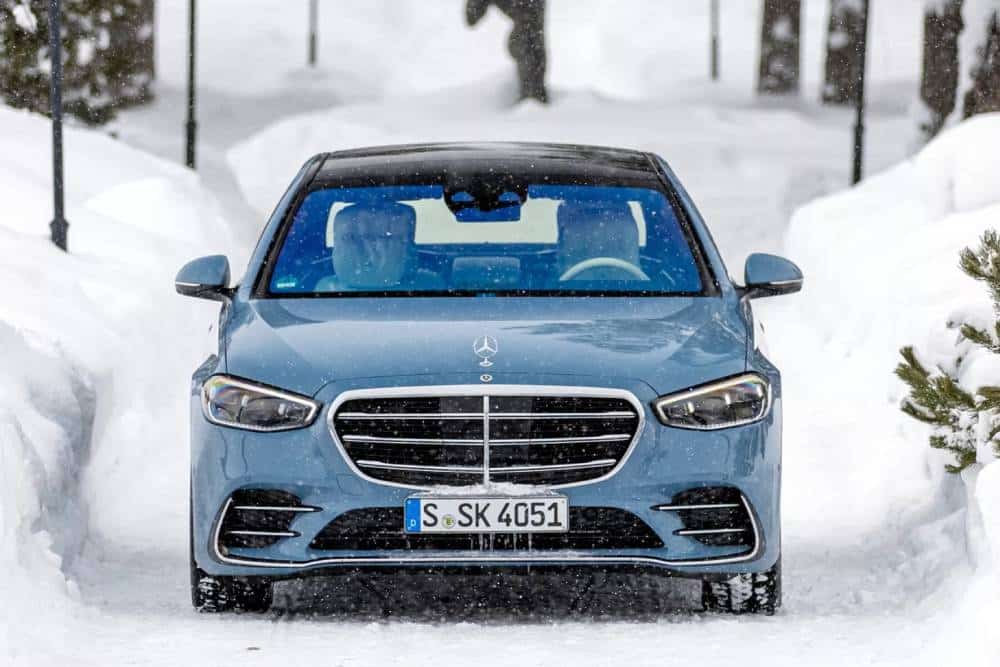 https://autogreeknews.gr/wp-content/uploads/2024/05/2025-Mercedes-S-class-facelift-00018-2048x1289-1.jpg