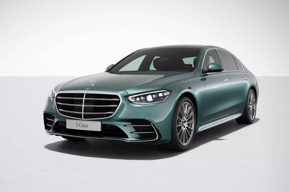 https://autogreeknews.gr/wp-content/uploads/2024/05/2025-Mercedes-S-class-facelift-00048-2048x1536-1.jpg