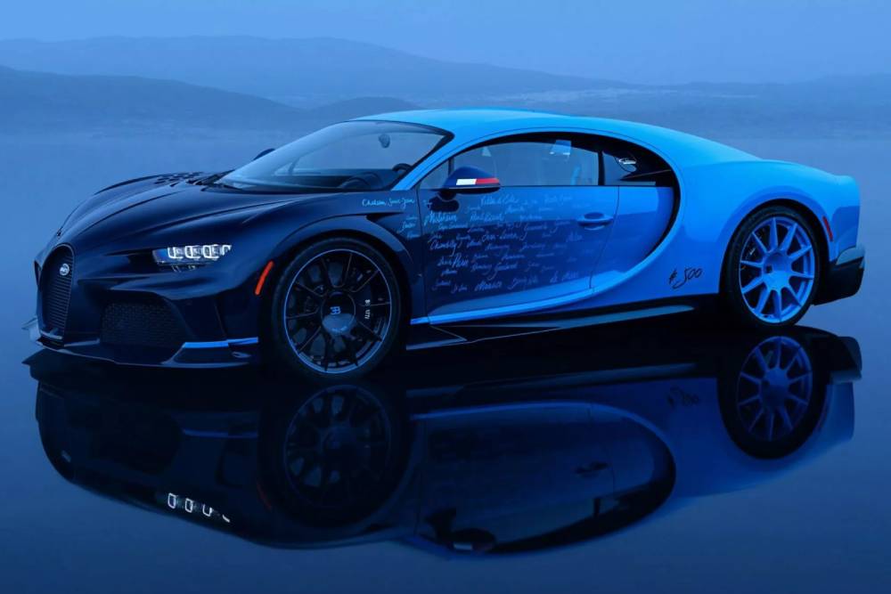 https://autogreeknews.gr/wp-content/uploads/2024/05/Bugatti-Chiron-L_Ultime-Last-Chiron-1-copy-2048x11-1.jpg